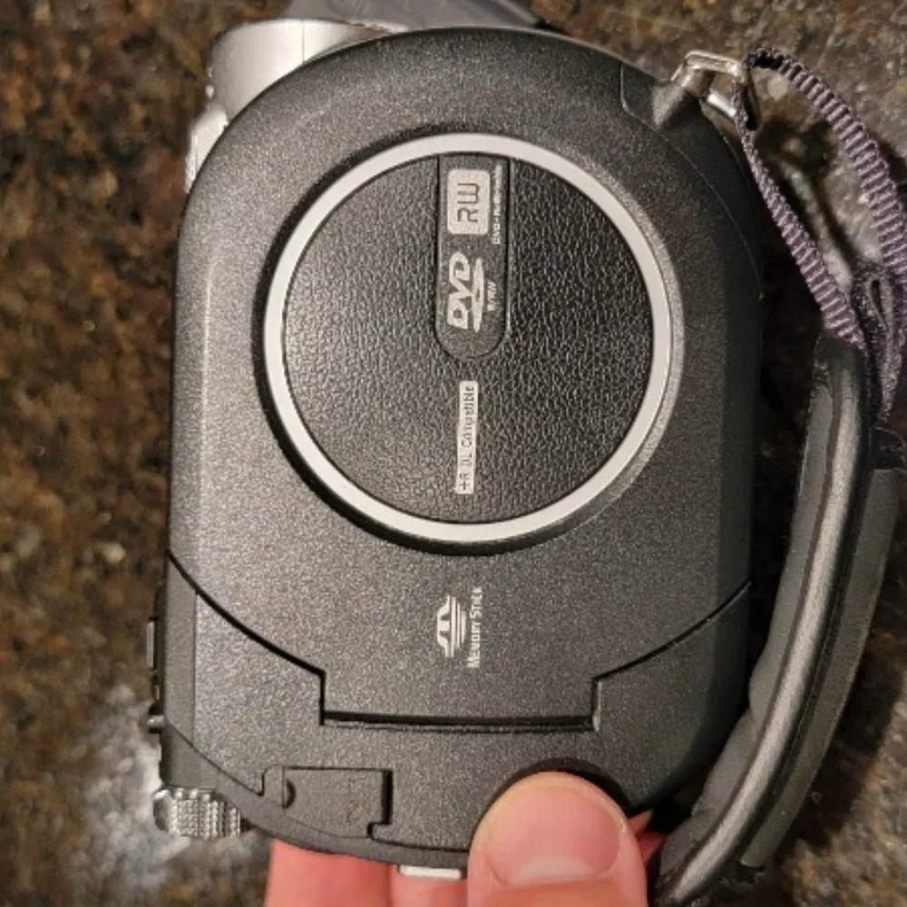SONY Handycam DCR-DVD108E Recorder